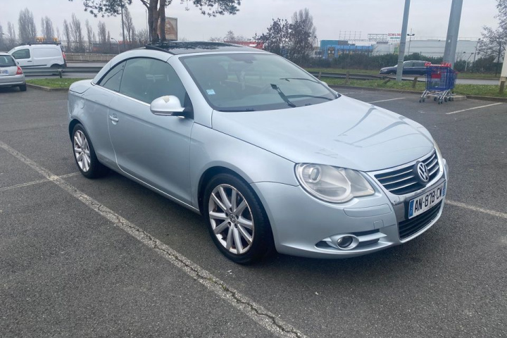 VOLKSWAGEN EOS